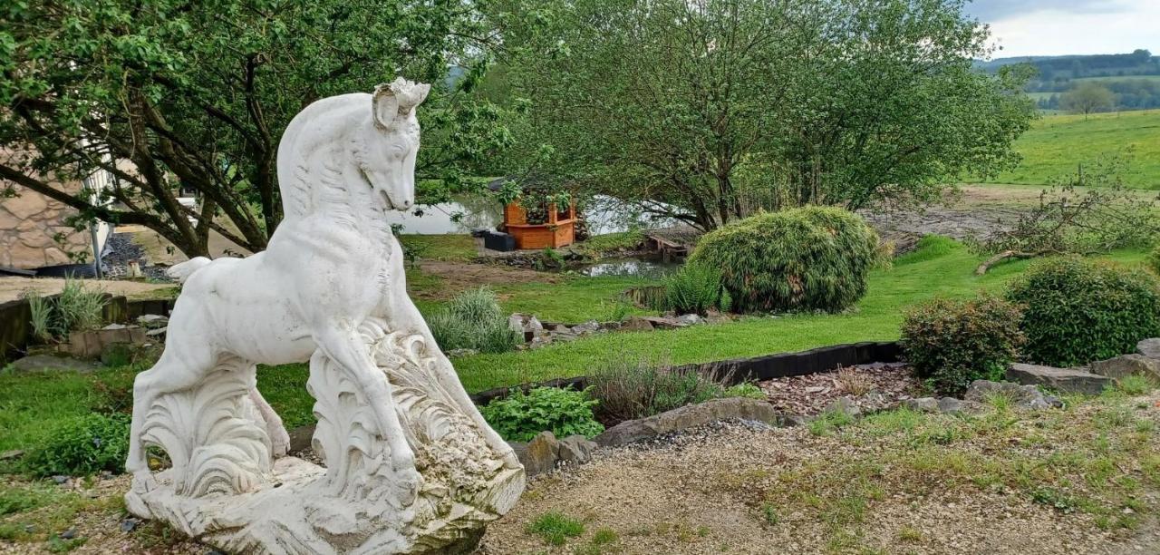 Du Cheval Blanc A Houmont